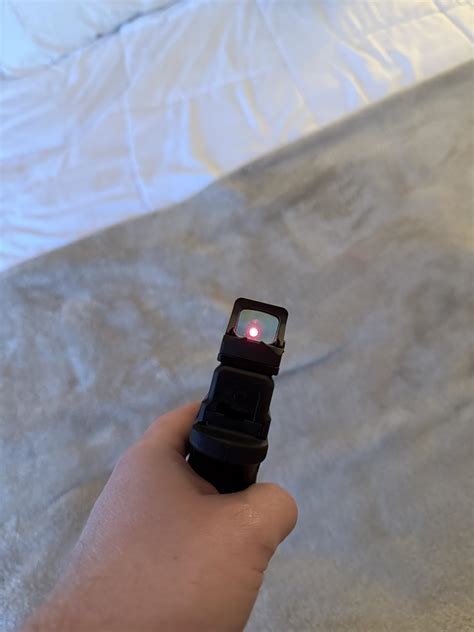 Astigmatism And Red Dot Sights: Complete Guide 2026