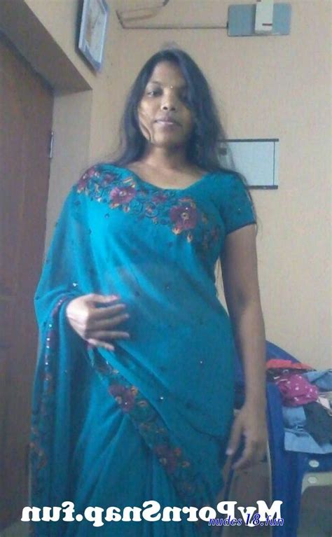 Desi Housewife Saree Removing Photo Onlyfans Leaks