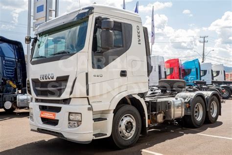 Caminhão Iveco Hi Way 600S44T ano 2016 2017 Chapecó SC Iveco