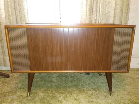 Vintage Magnavox Stereophonic High Fidelity Console Record Player