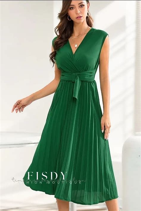 Fisdy Elegant Sleeveless V Neck Maxi Dress With Belt And Pleats