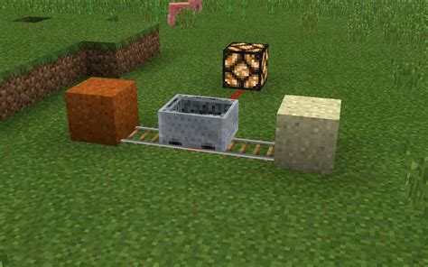 How to Hook Up a Simple Detector Rail Circuit on Minecraft PE