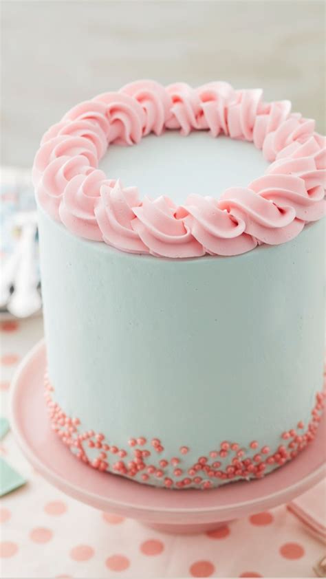 How To Pipe A Spiral Border For Buttercream Cake