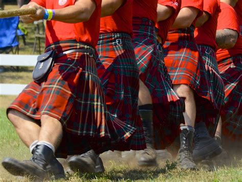 The Essex And Kent Scottish Regiment Pulls Off Against Other Regiments During The Glengarry