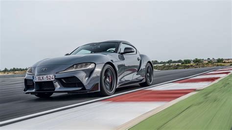 10 Fastest Sports Cars Of 2023 Ranked