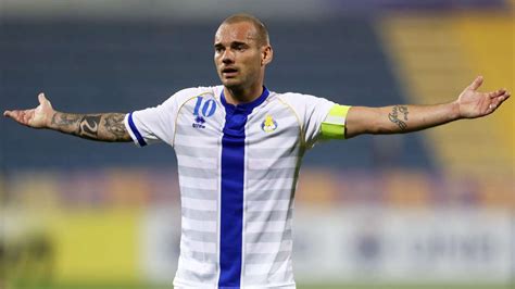 Dutch football star Wesley Sneijder announces retirement