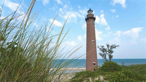 Lake Michigan Lighthouses: Unveiling Historic Beacons