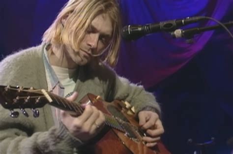 Kapotgeslagen Gitaar Van Nirvana S Kurt Cobain Levert Astronomisch