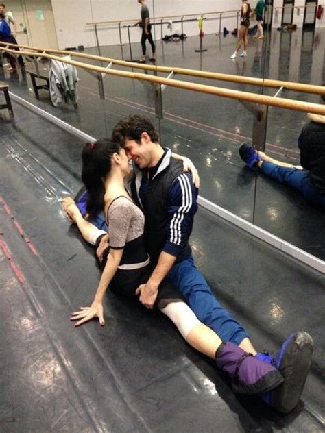 Roberto Bolle E Beatrice Baci E Coccole Durante Le Prove Di