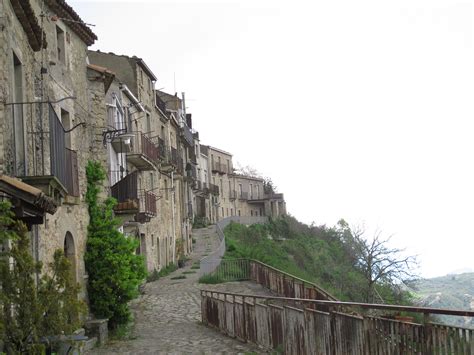 Montalbano Elicona sfida i borghi più belli d Italia Storia natura e