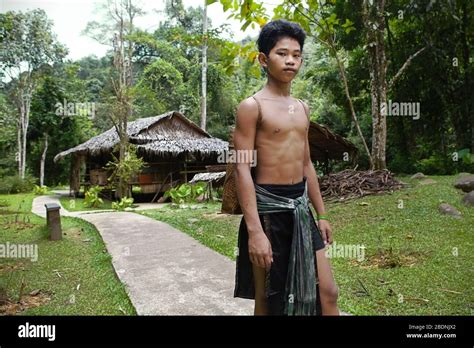 Village Sabah Malaysia Hi Res Stock Photography And Images Alamy