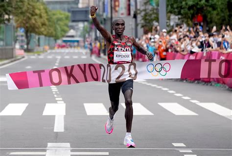 Eliud Kipchoge Revalida Su Corona En El Maratón Olímpico De Tokyo 2020