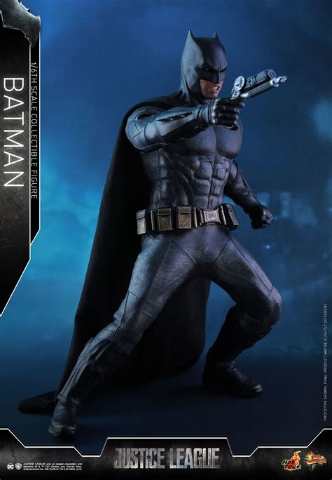 Justice League Superman Hot Toy Debuts