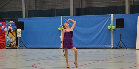 Finale Du Championnat De France De Twirling B Ton En N