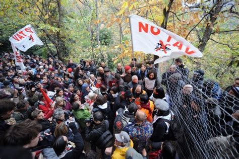 Valsusa No Alla Guerra Si Al Diritto A Manifestare Rifondazione