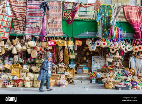 Basket shop in a market Stock Photo - Alamy