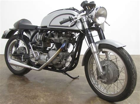 Cafe Racer Triumph Skj Agbc