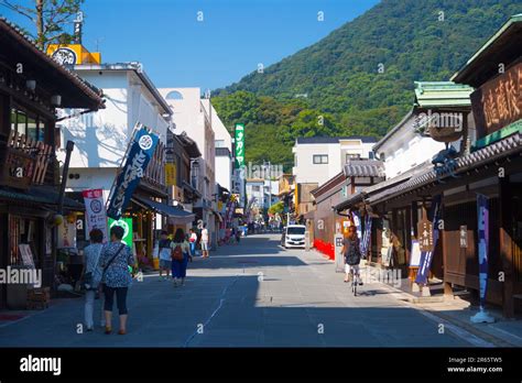 Monzenmachi Of Konpira Gu Shrine Stock Photo Alamy