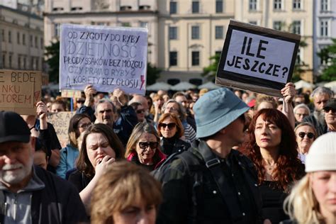 Ani jednej więcej Protesty Strajku Kobiet w całym kraju ZDJĘCIA