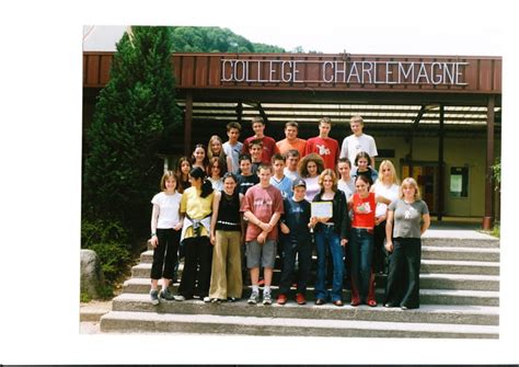 Photo de classe 4ème A de 2003 Collège Charlemagne Copains d avant