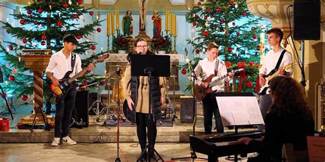 Festliche Kl Nge Bei Den Weihnachtskonzerten Des Kaspar Zeu Gymnasiums