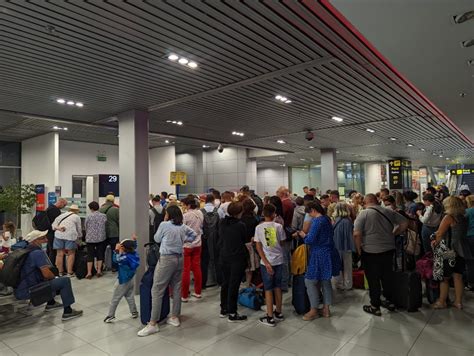 Ghi Eele De Check In Din Aeroportul Henri Coand Otopeni Vor Fi