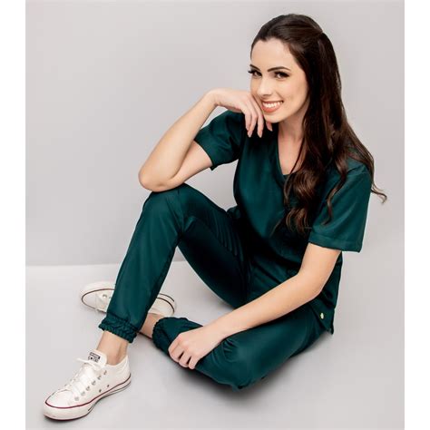 Conjunto Scrub Pijama Cirúrgico Hospitalar Uniforme Verde Esmeralda