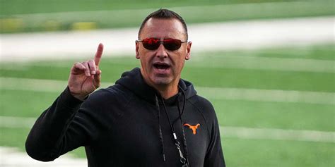 Texas Football Hc Steve Sarkisian Keeps It On College Football