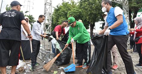 Bupati Sidoarjo Kerahkan Asn Kerja Bakti Bersihkan Sampah Pasca Resepsi