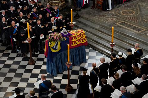 Funeral De La Reina Isabel Ii Multitudinaria Despedida En Londres