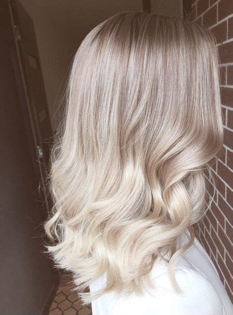 Soft ombré lob by Jess Lewis Blonde hair Balayage hair Platinum