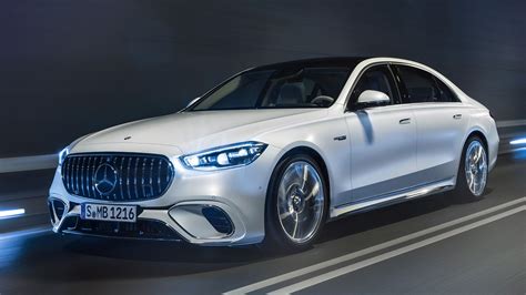 10 Best Luxury Sedans For 2024 And 2025