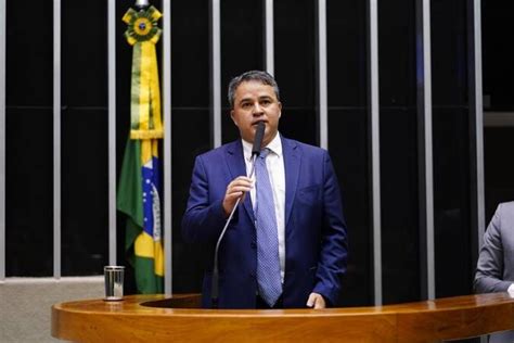 Efraim Filho reforça que há espaço para Romero ao lado de Bruno Cunha