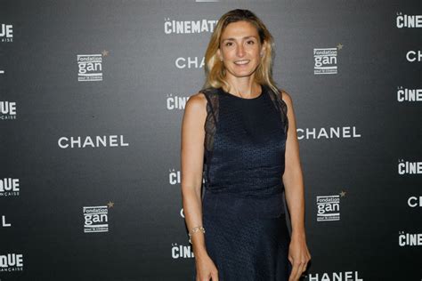 Photo Julie Gayet Avant première du film Chronique d une liaison