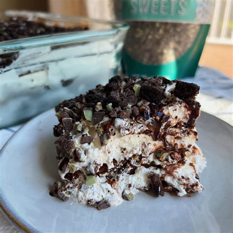 Mint Oreo Ice Cream Sandwich Cake - Eventful Sweets