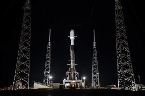 Falcon 9 Launches Ispace Hakuto R M1 Photos