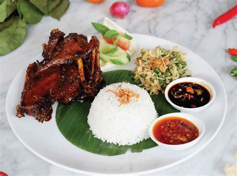 BEBEK TEPI SAWAH PASKAL 23 Bandung Restaurant Reviews Photos