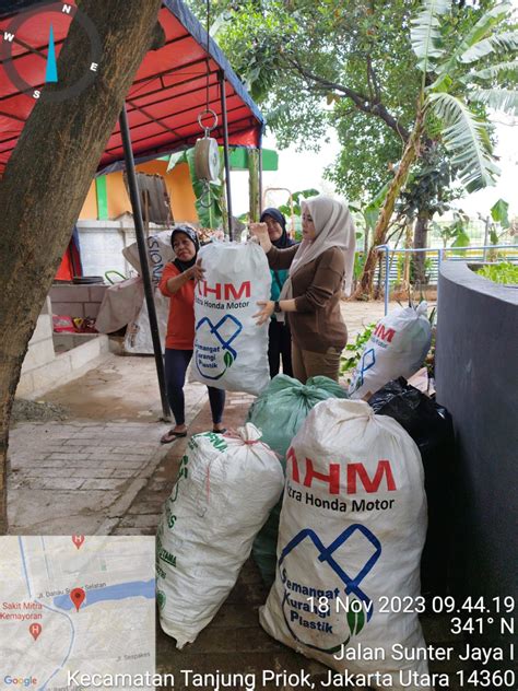 Penyetoran Limbah Amdk Ke Bank Sampah Rw