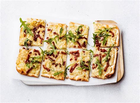 Flammkuchen Met Spek En Ui Recept Allerhande Albert Heijn Hot Sex Picture