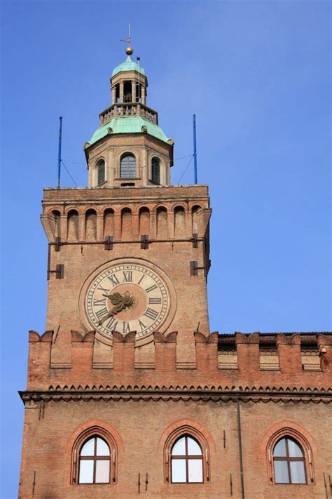 Palazzo D Accursio A Bologna Fidelity Viaggi