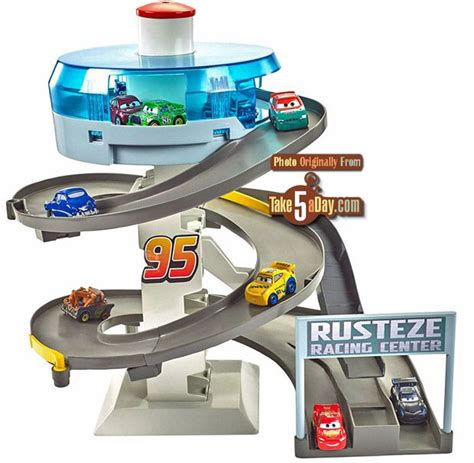 Cars Disney Pixar 3 Piston Cup Motorized Garage Artofit