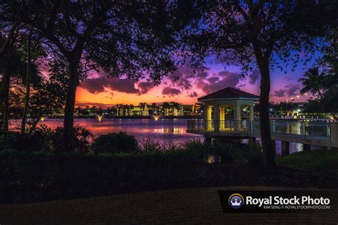 Downtown Palm Beach Gardens Sunset Royal Stock Photo