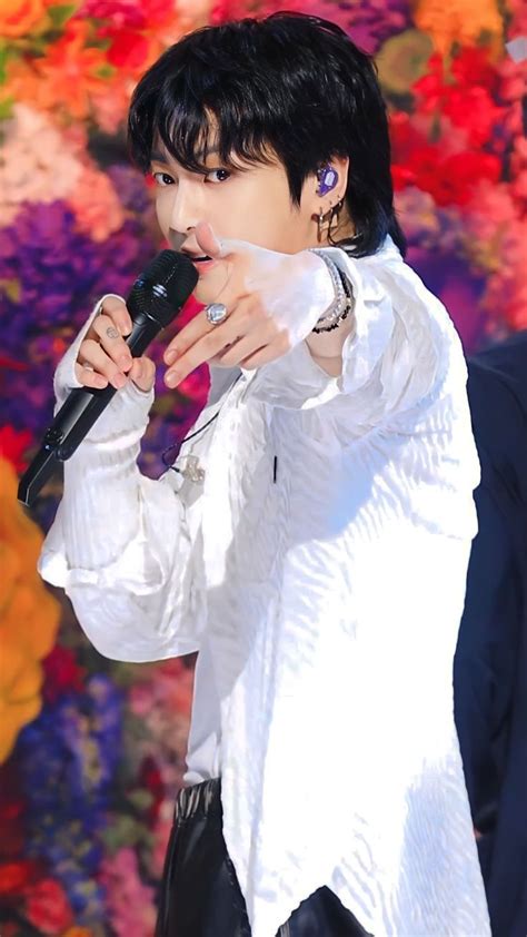 Seven (Jung Kook FanCam) @SBS Inkigayo 230730