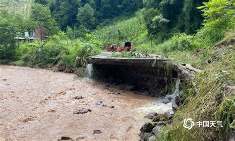 强降水致云南昭通绥江三渡村突发洪水冲毁道路 高清图集 中国天气网云南站