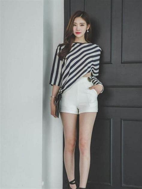 Danh sách 10 cô gái xinh đẹp hot nhất mạng xã hội Hàn Quốc trong năm 2016