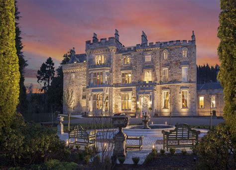 5 Drop Dead Gorgeous Castle Wedding Venues in Glasgow