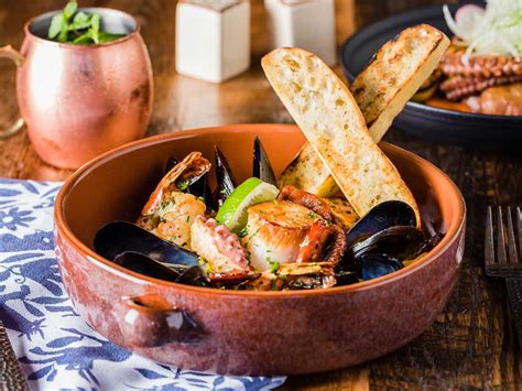 Greenfinch Restaurant in La Jolla, California - Estancia La Jolla