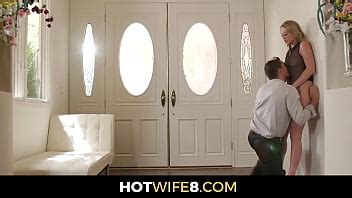 Esposa cachonda eyacula por todo el semental que su esposo eligió para ella XVIDEOS