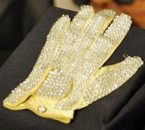 Amazing: Michael Jackson Glove sold for just under £30,000