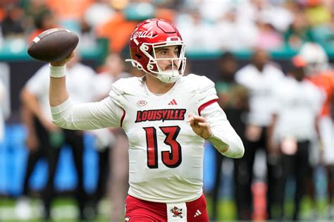 How To Watch Kentucky Vs Louisville Ncaa Football Week Channel